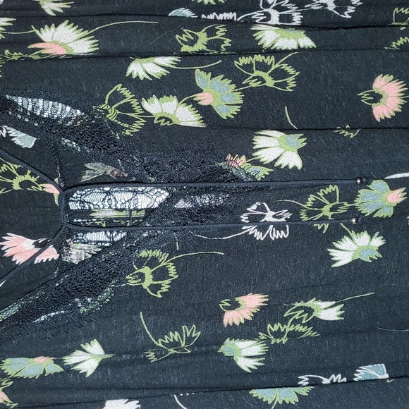 FREE PEOPLE LOVE POTION sleeveless floral top sz Small open back with lace - Picture 8 of 11